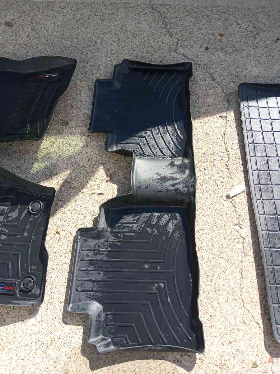 ALL WEATHER FLOOR MATS    EDGE