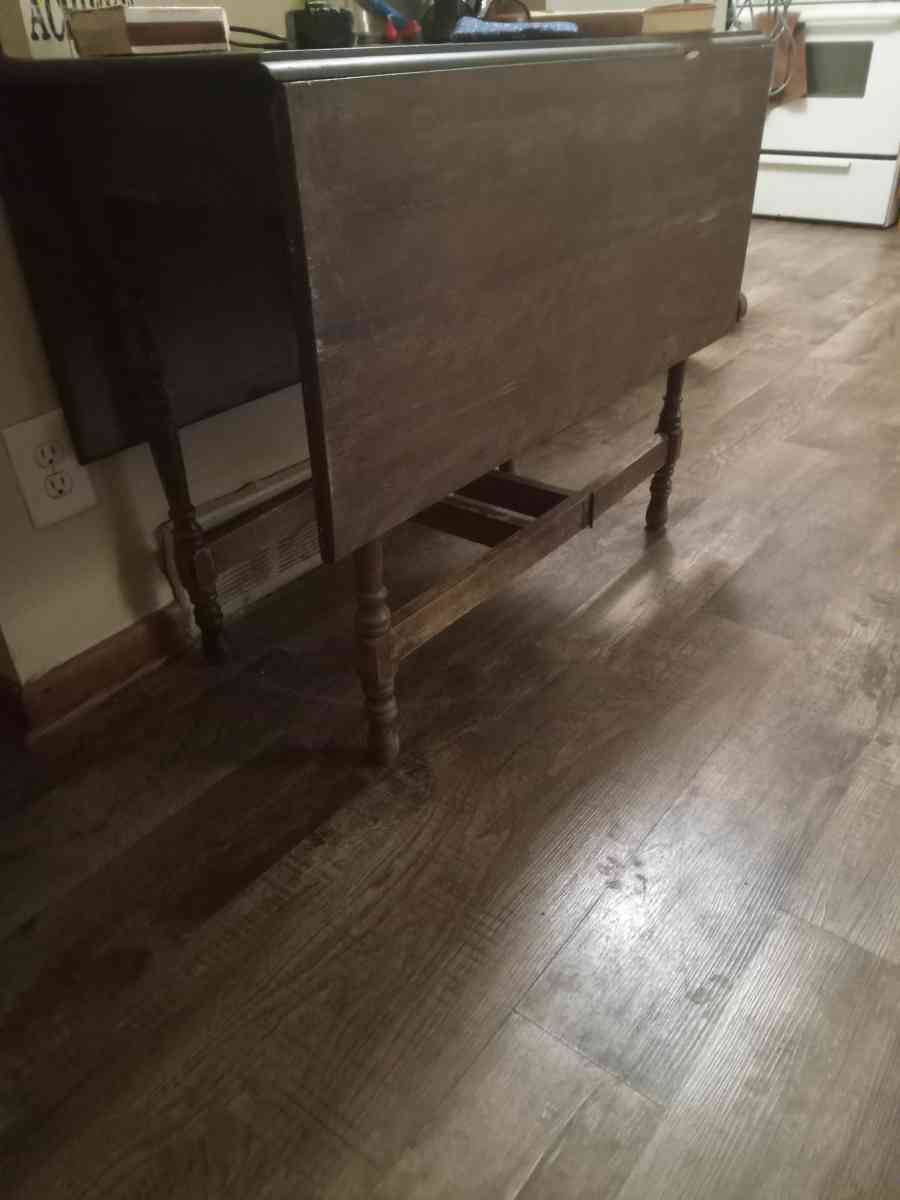 pictures dresser vase tables