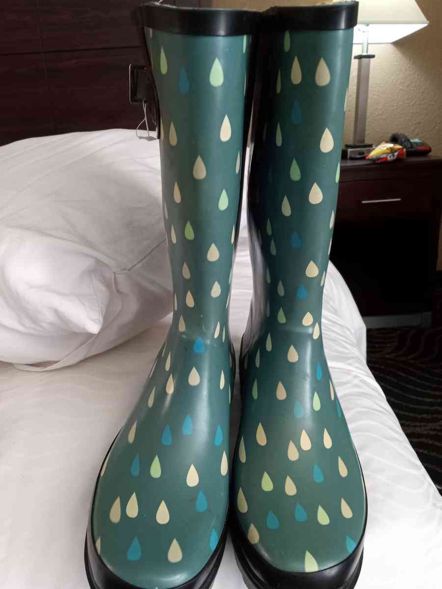 women rain boots