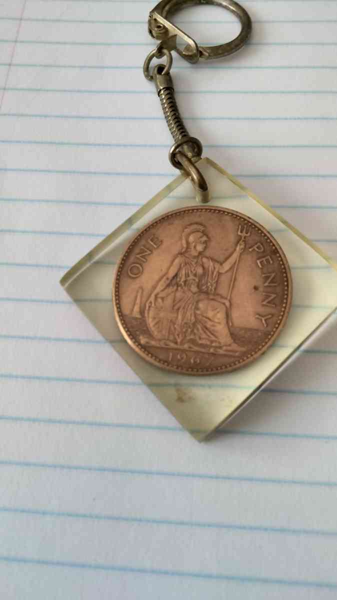 old vintage 1967 penny Elizabeth keychain