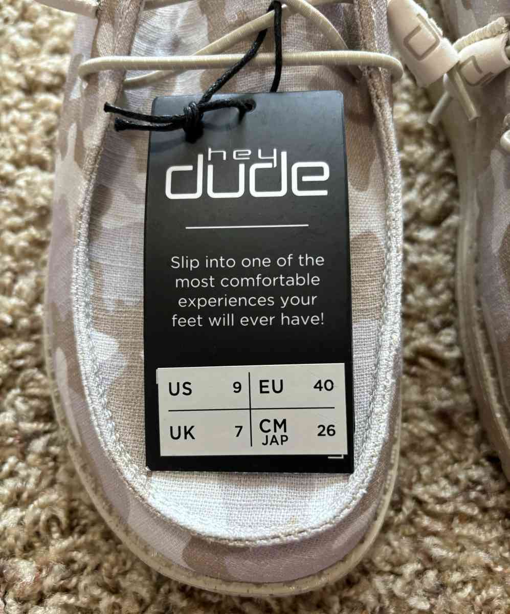 BRAND NEW WITH TAGS WOMENS HEY DUDES