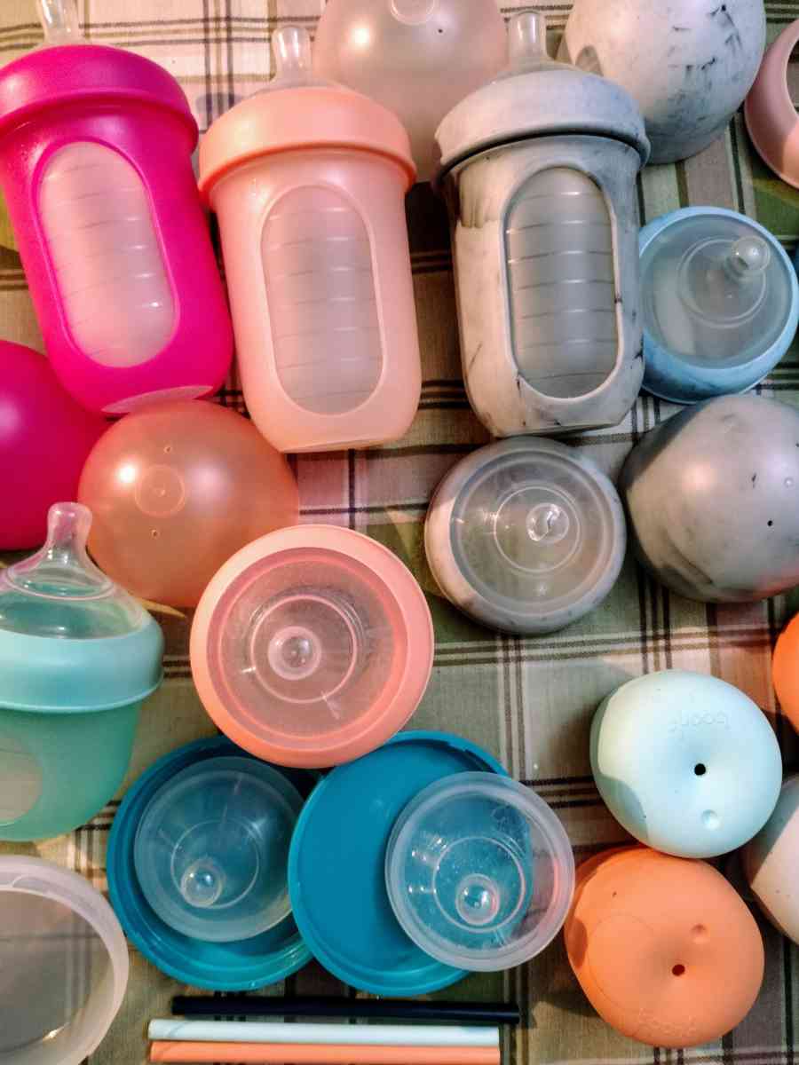 Interchangeable Boon Nursh baby bottles and sippy cup access