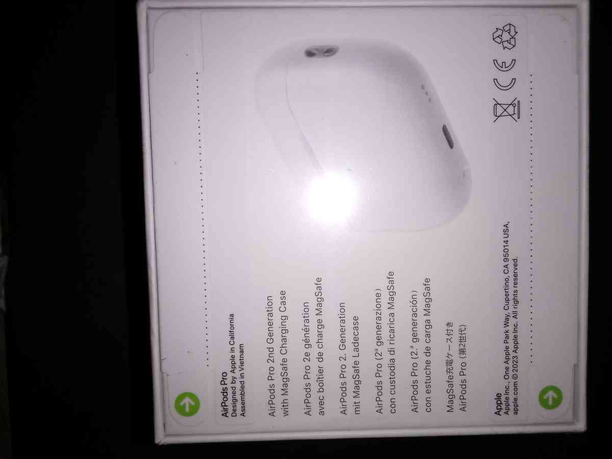 New Apple Airpods Pro2