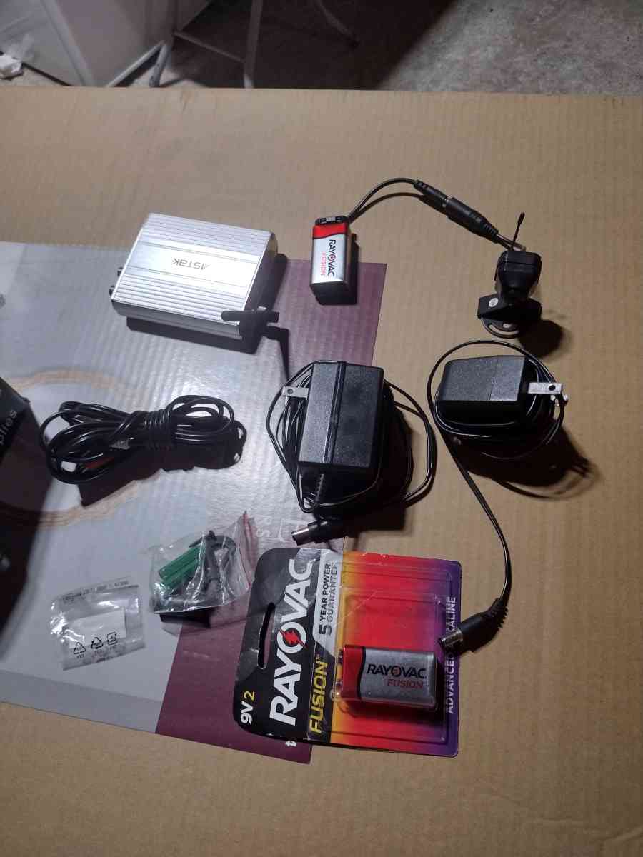 mini wireless spy cam and plug in receiver