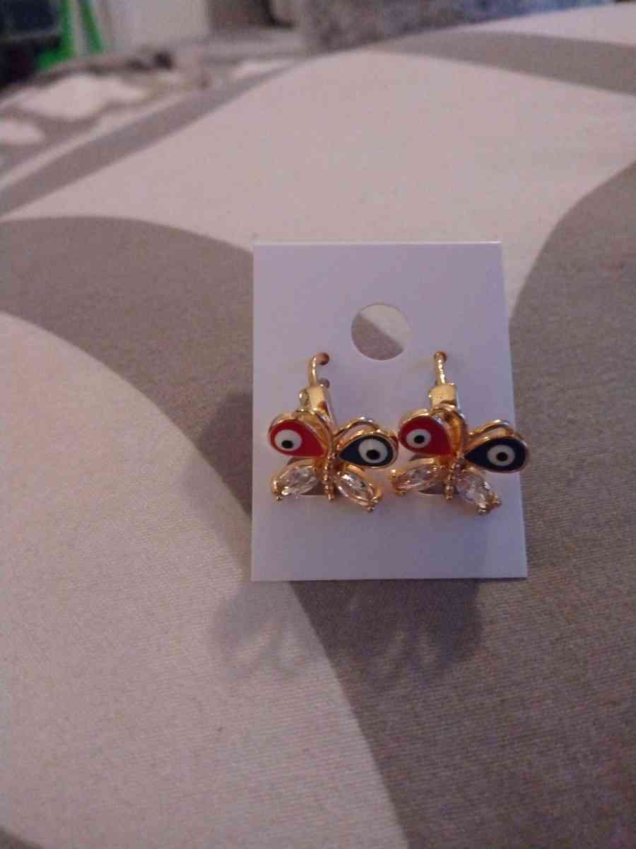 earings small
