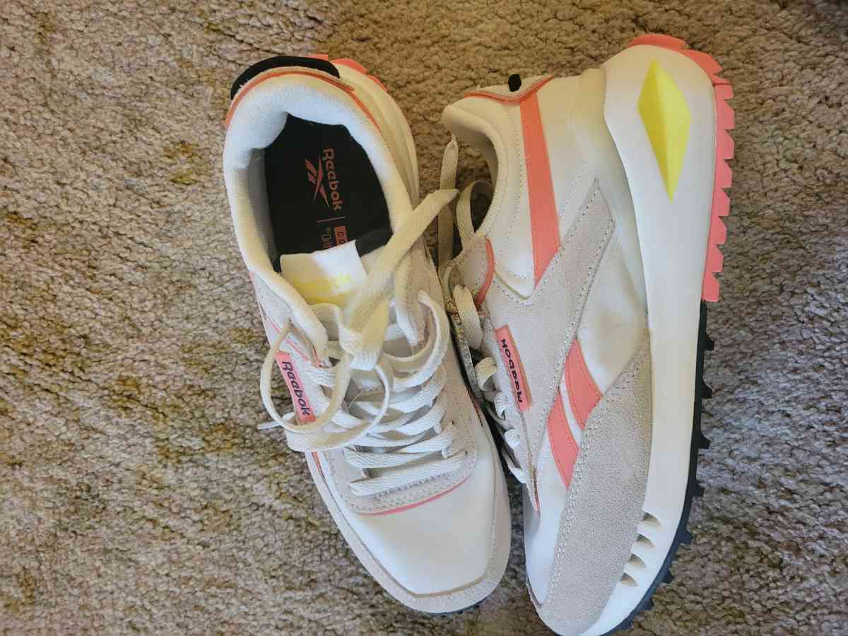 Rebook womens  running shoes