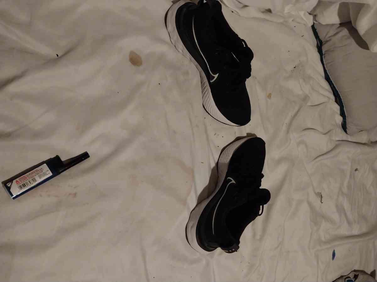 nike Retreat infinity size 7 half men