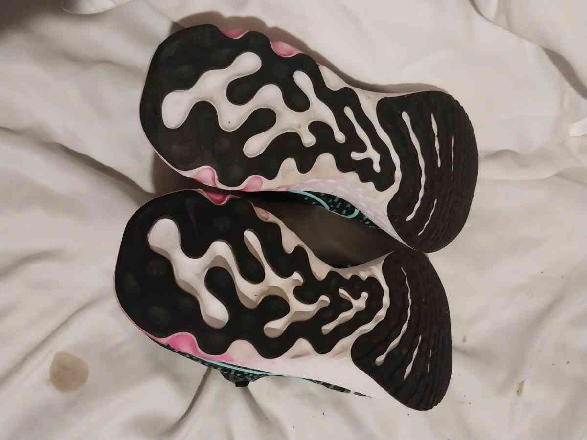 nike Retreat infinity size 7 half mens