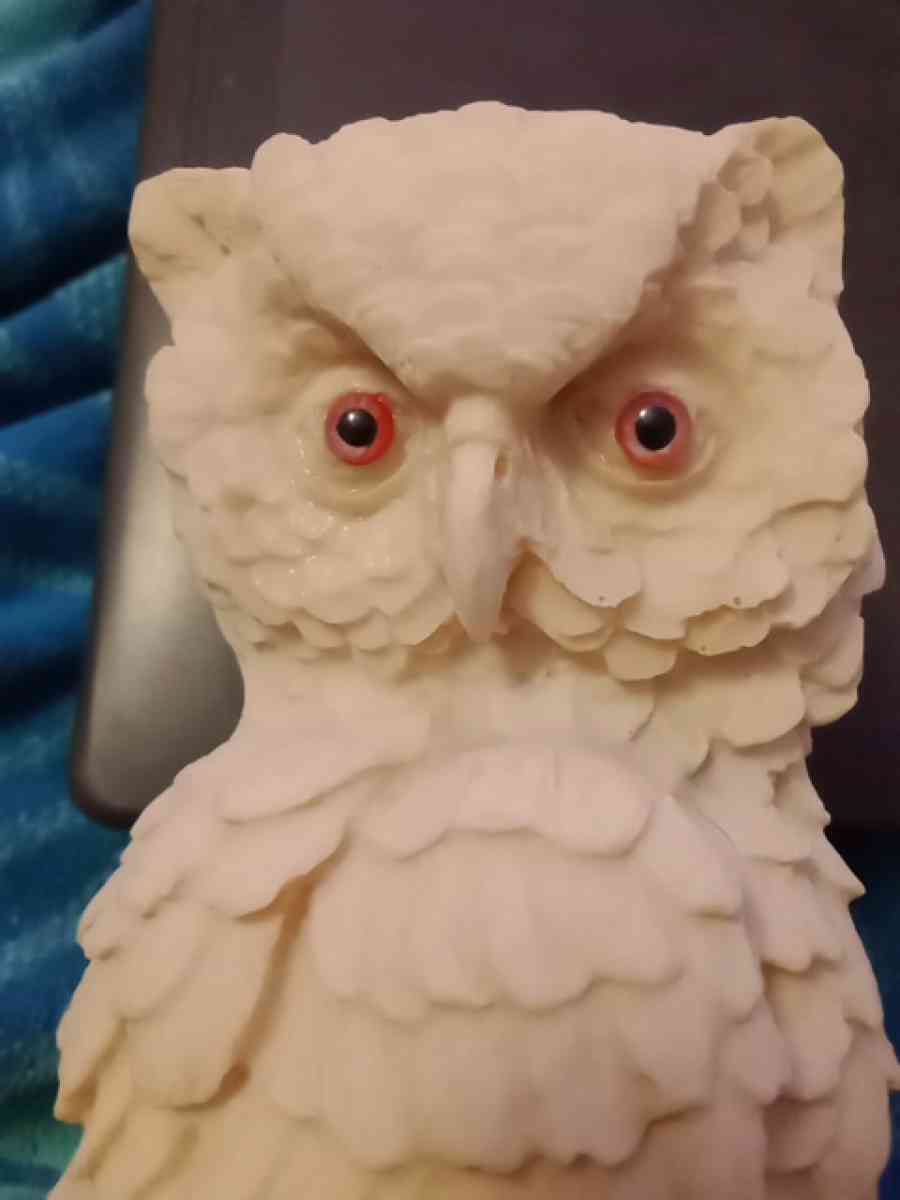 Alabaster carved figurine white owl w red eyes
