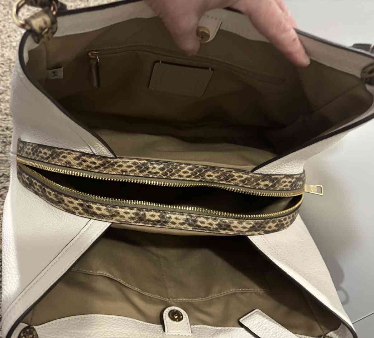 BRAND NEW COACH HANDBAG