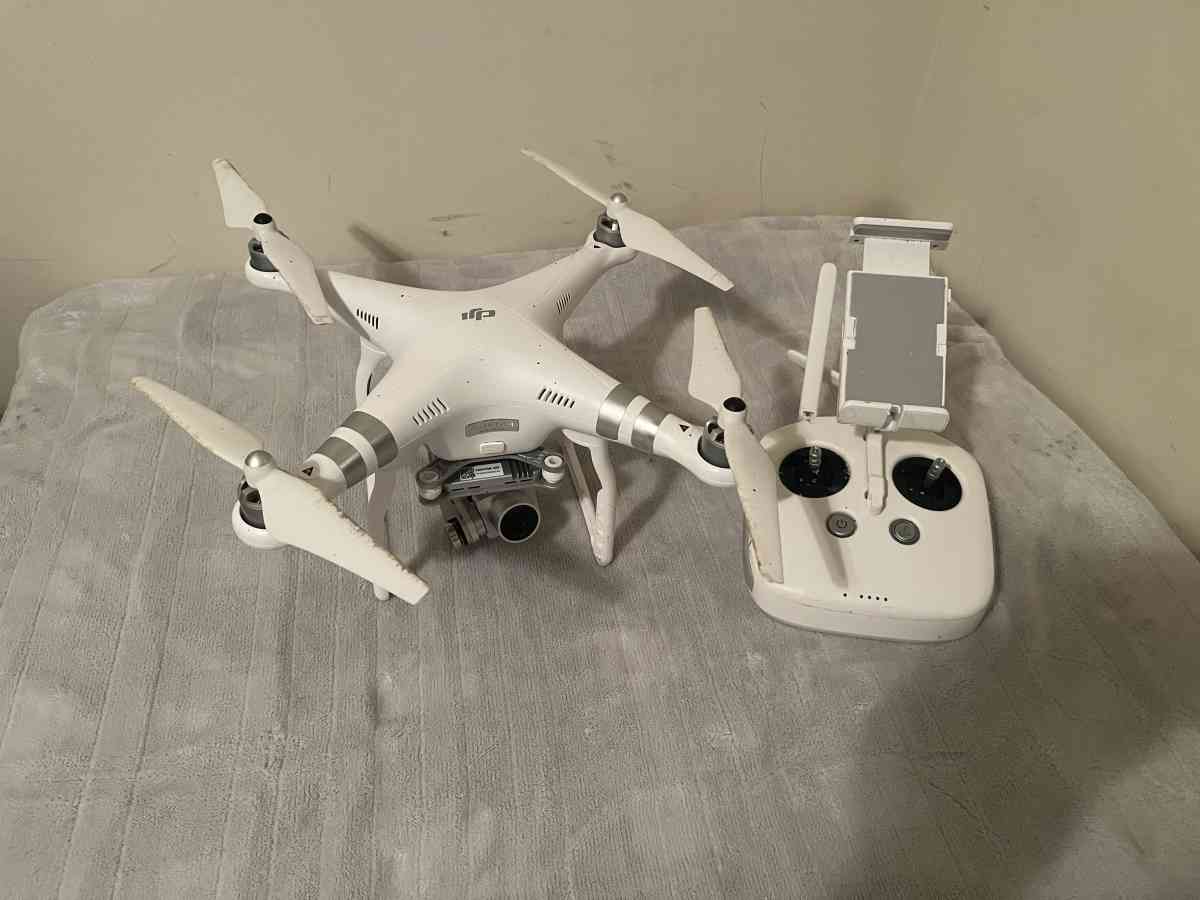 DJI Phantom 3 Ariel Drone