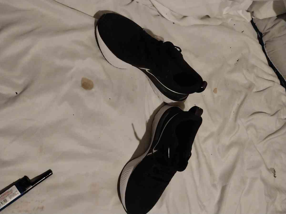 nike Retreat infinity size 7 half men