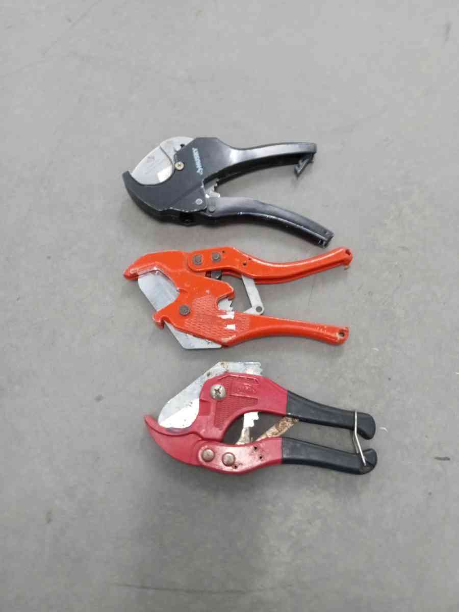 lot of 3 ratcheting Husky Orbit Merry falls