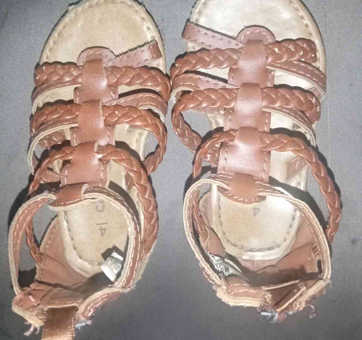 CARTERS GLADIATOR SANDALS
