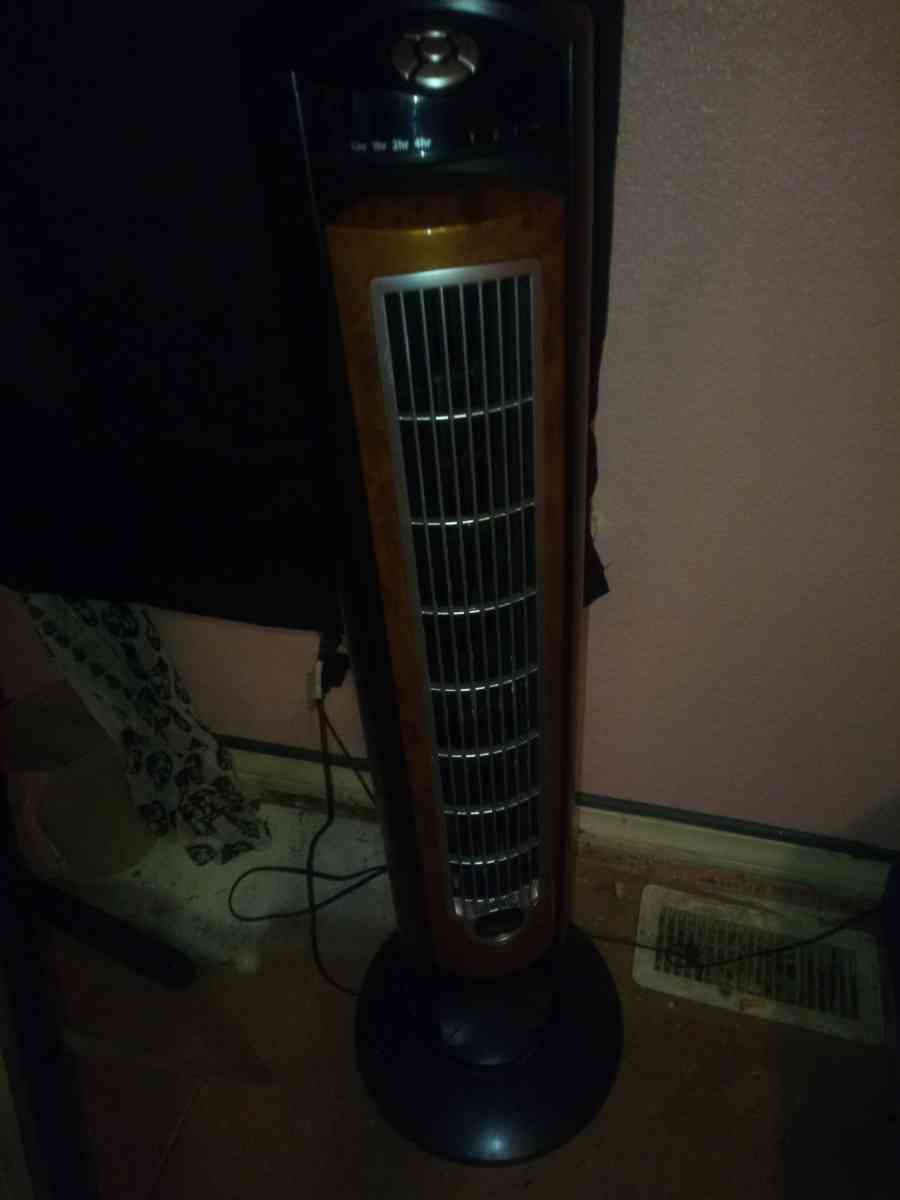 stand up tower fan like new