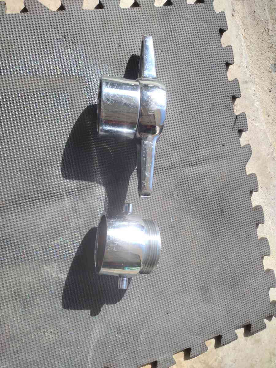 AKRON BFG TWO N A HALF inch Hydrant adapter