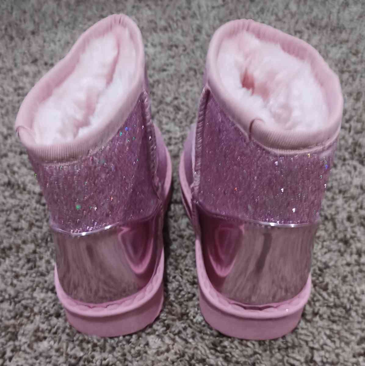BRAND NEW SUPER ADORABLE GIRLS GLITZY BOOTS