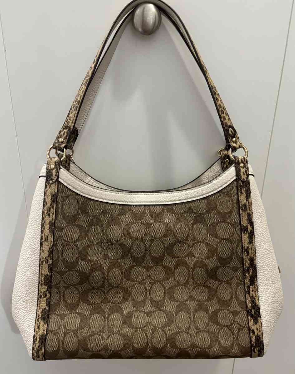 BRAND NEW COACH HANDBAG