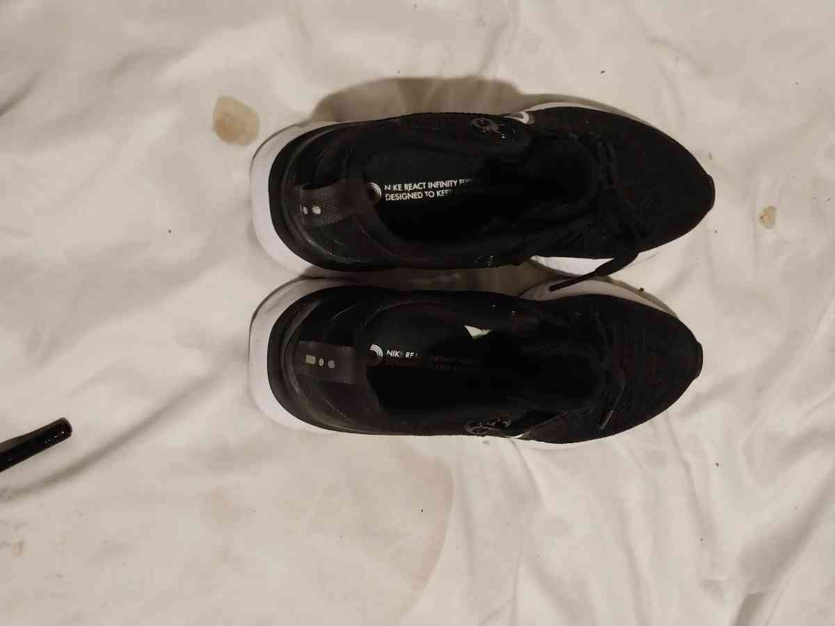 nike Retreat infinity size 7 half men