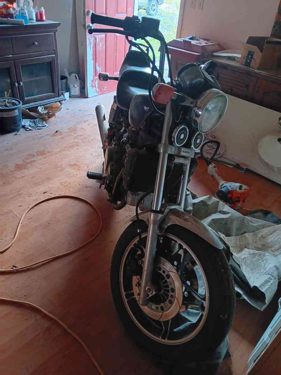 82 honda magna v45 750