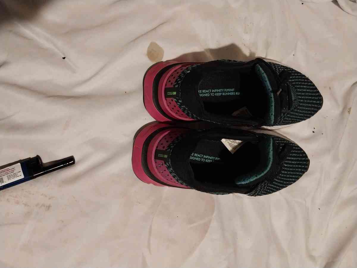 nike Retreat infinity size 7 half mens