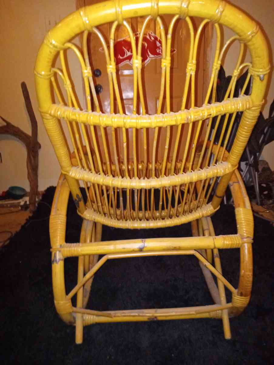 VINTAGE 1970S BURNT BAMBOO RATAAN ROCKING CHAIR
