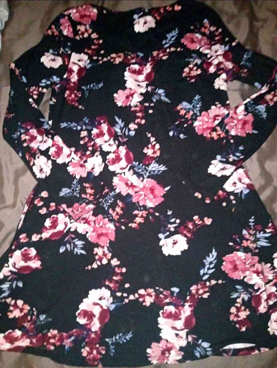 LILDY DRESS SZ S