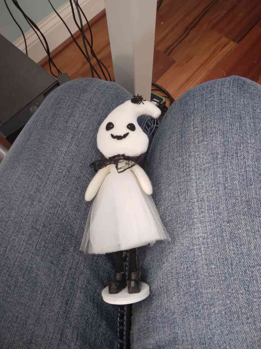 a cute small Halloween  staute