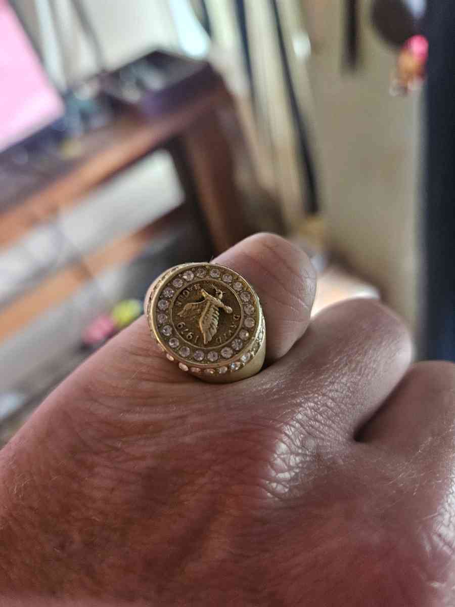 18 k 120ish yr old bicentennial ring 50 diamonds