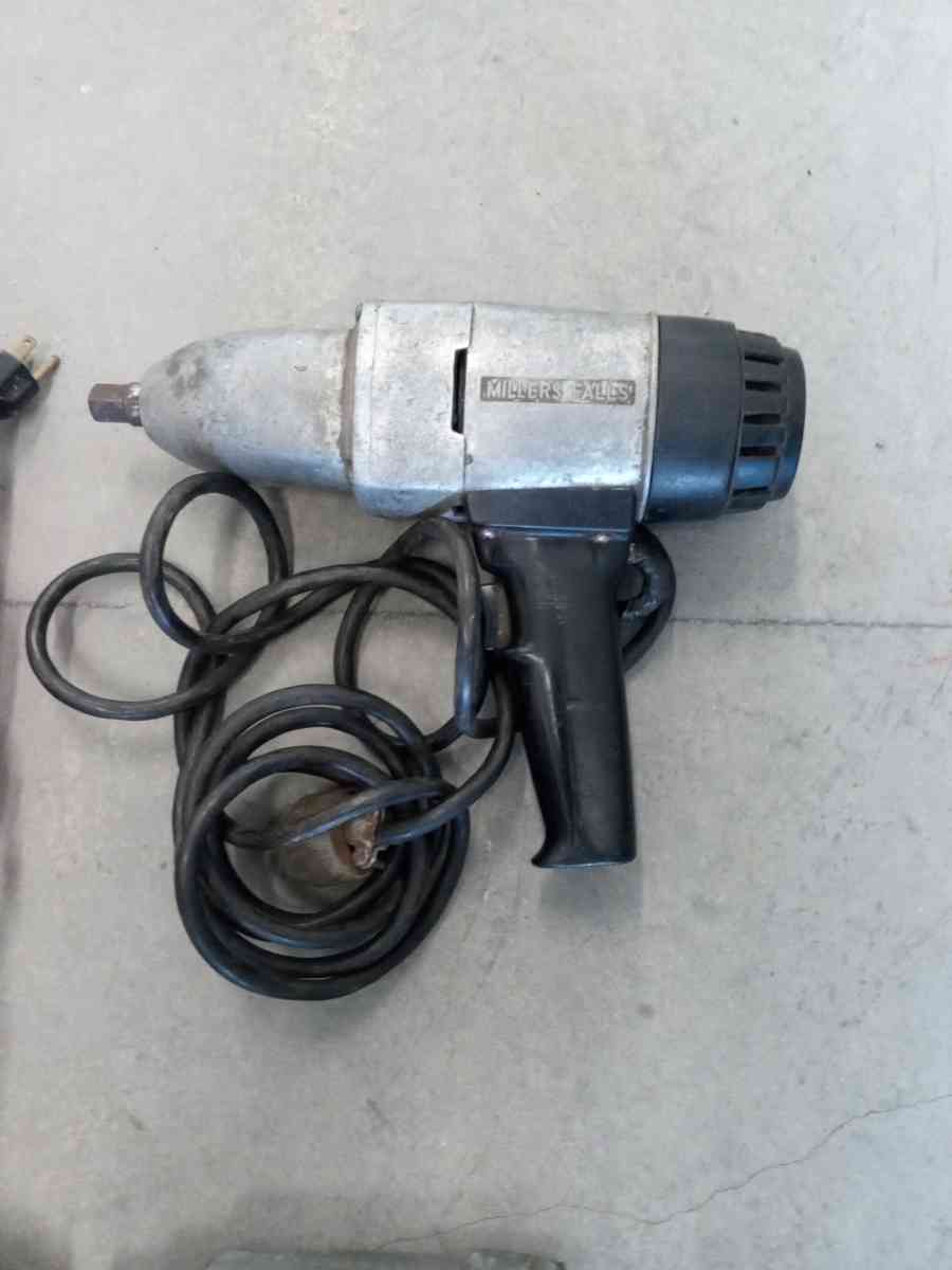 lot of 3 BD and Miller falls duty Air tools