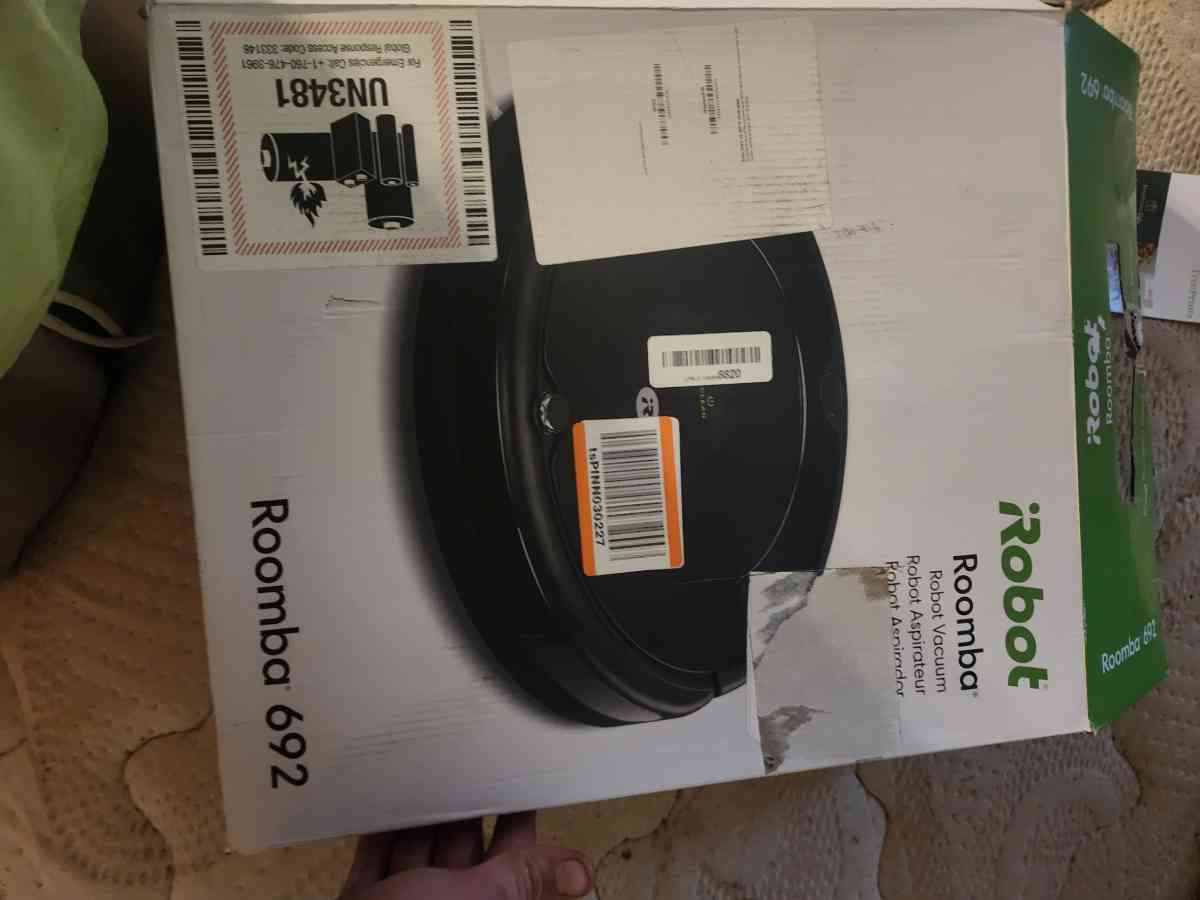 roomba vacuum robot