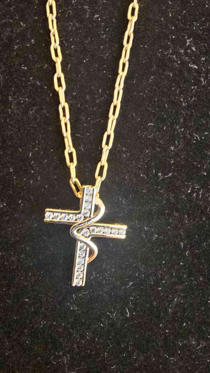 neckless with pedant