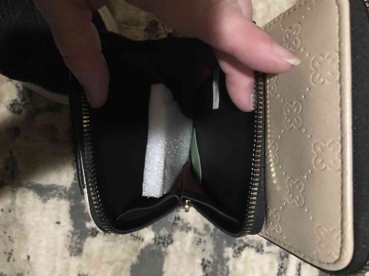 womans crossbody purse