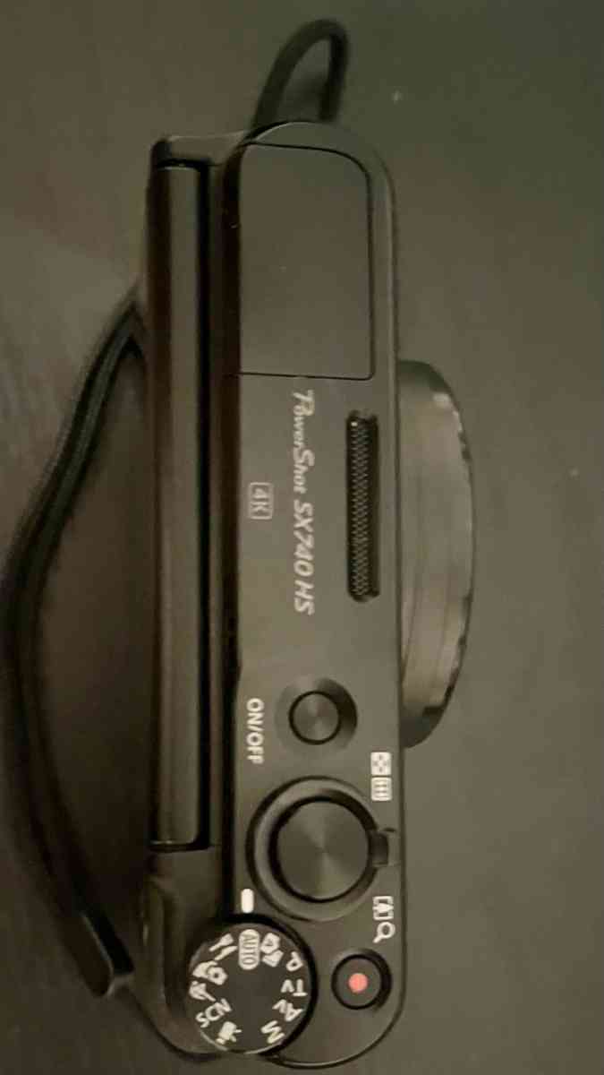 Canon Poweshot sx740hs
