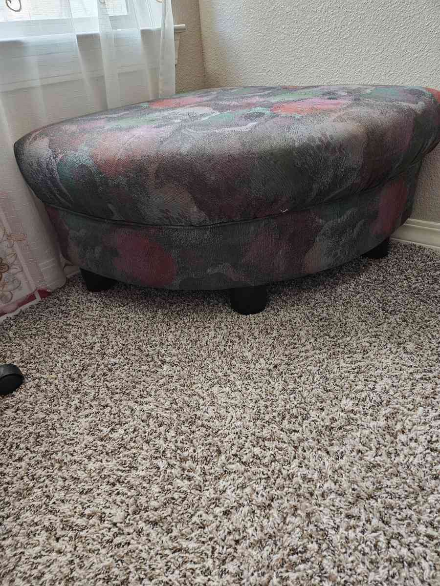 vintage corner seat floral