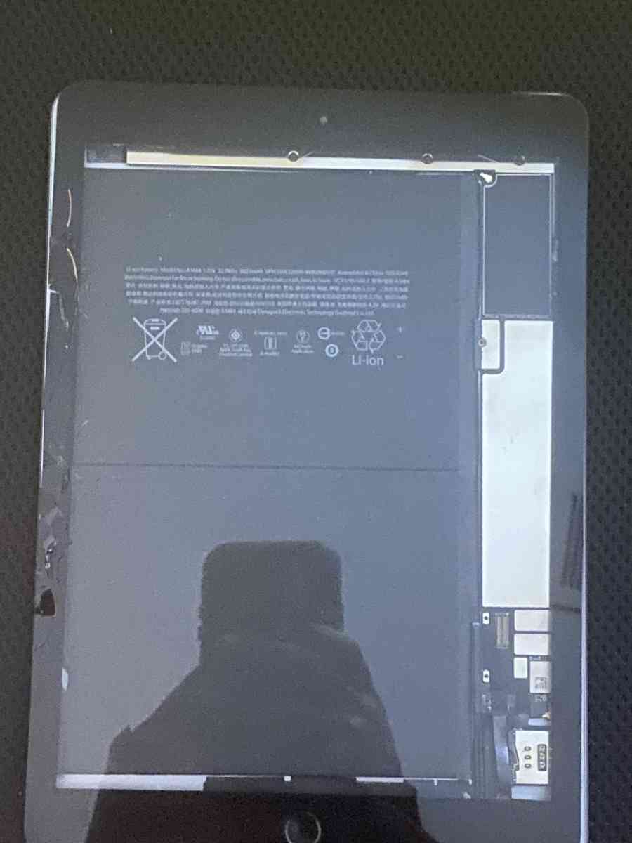 Apple IPad for Parts