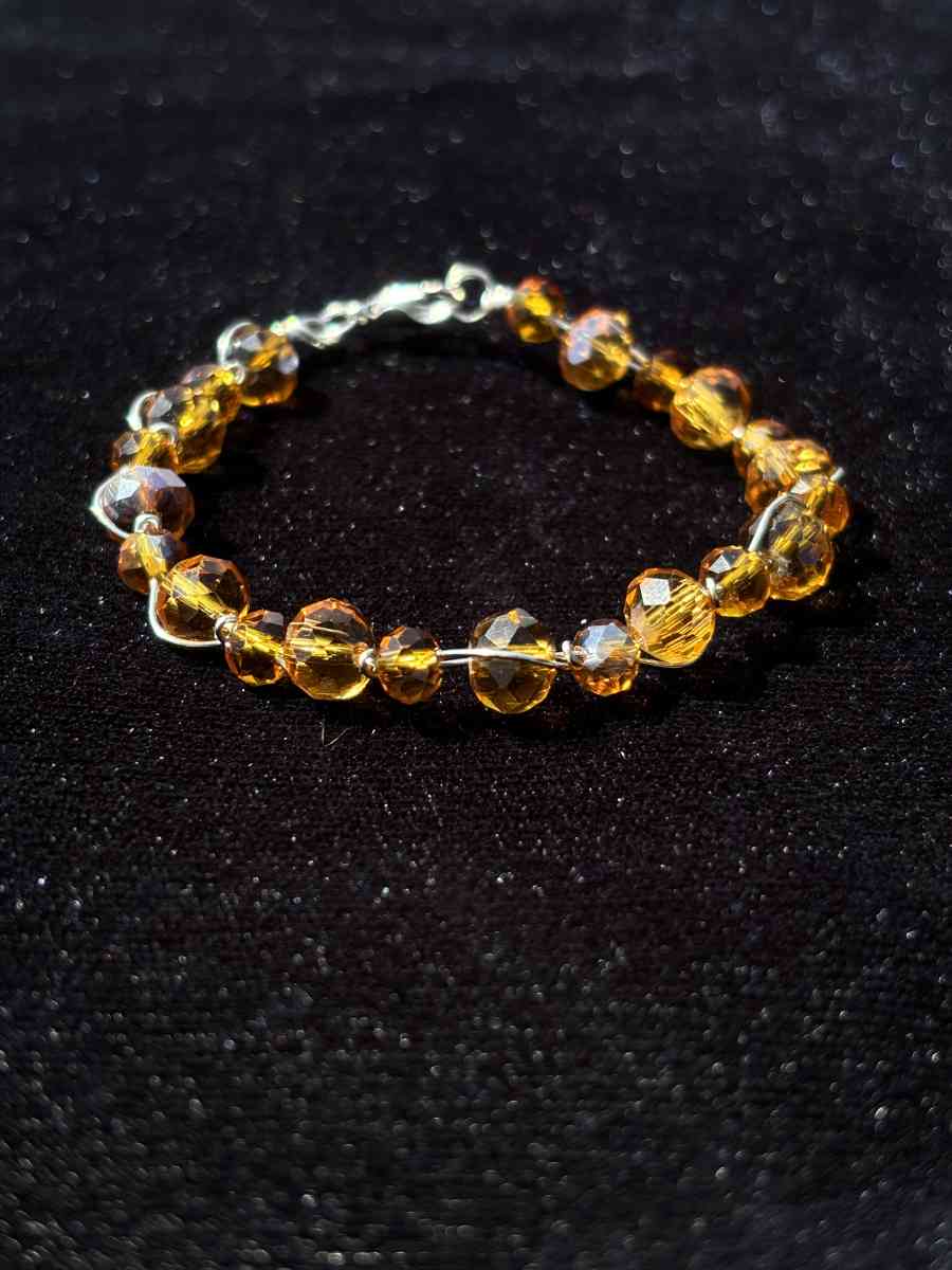 Handamde wire wrapped beaded bracelet