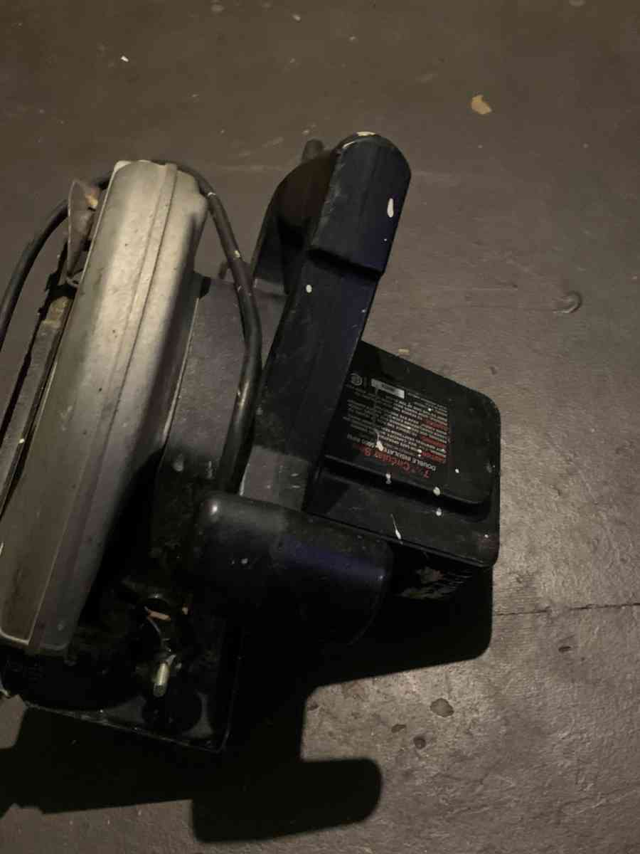 Craftsman circular saw  7 and 1 4th 120v