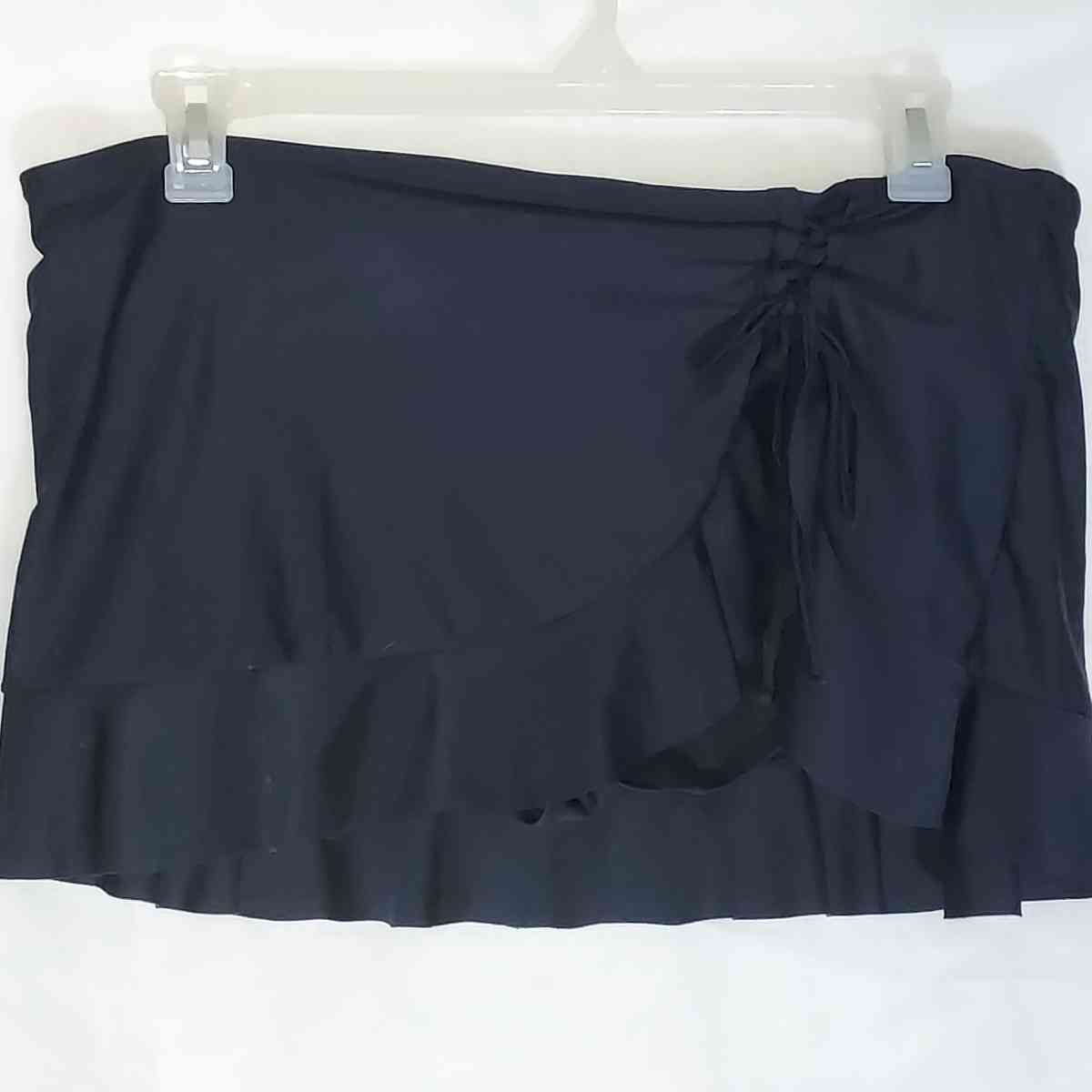 swim skirt black large
