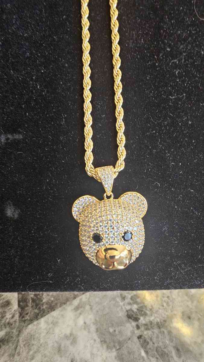 neckless with pedant 18 inch