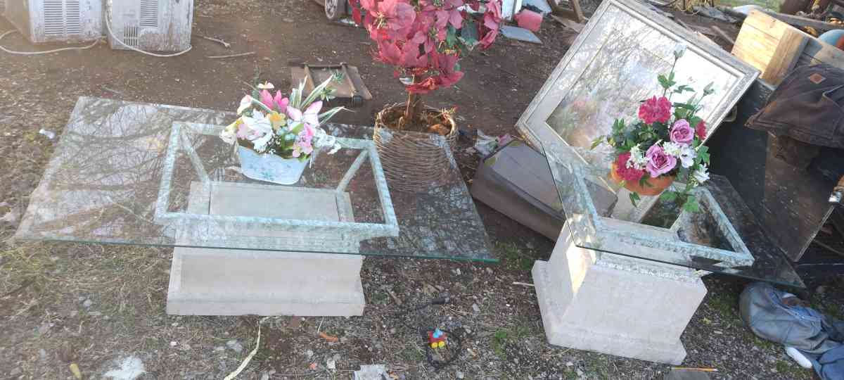 coffee table and one end table