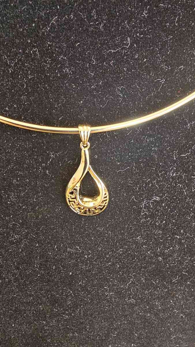 Hospital with pendant