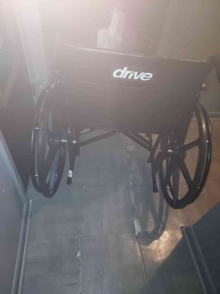Extra large wheelchair