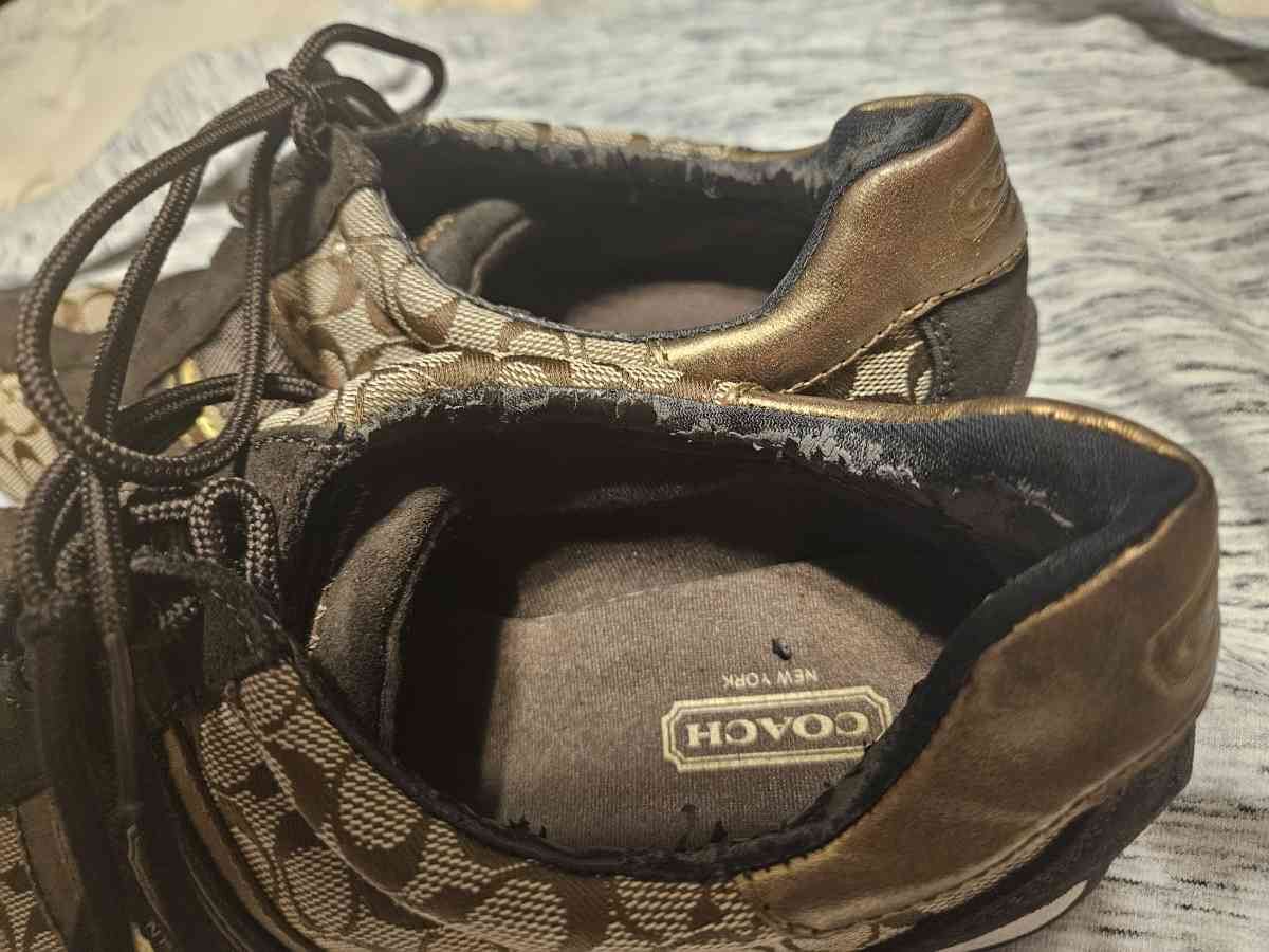 Coach womens size 10 shoes