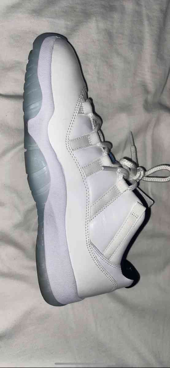 Low legend blues Jordan 11s