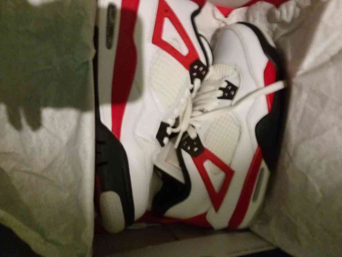 Jordan retro 4s