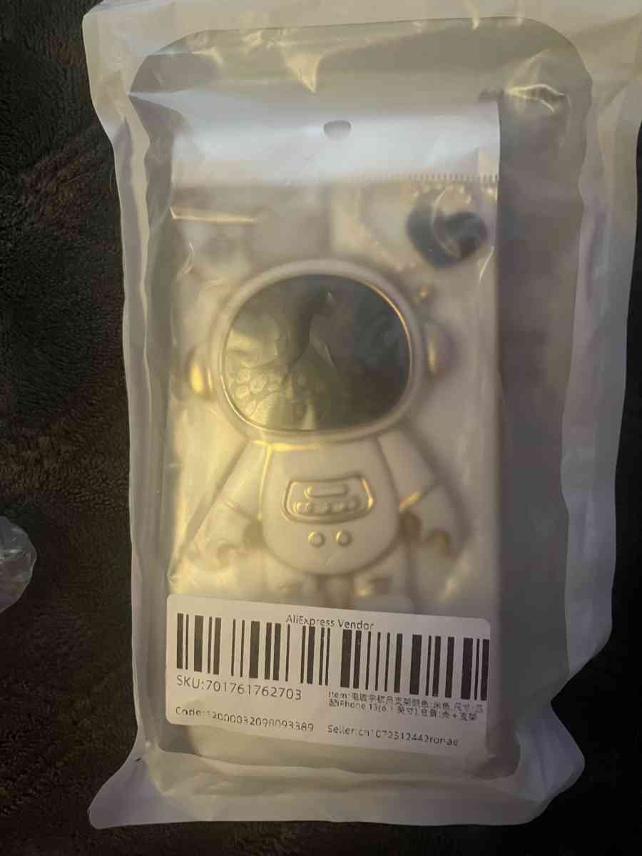 iPhone 13 14 case 3D kickstand and fingerhold brand new