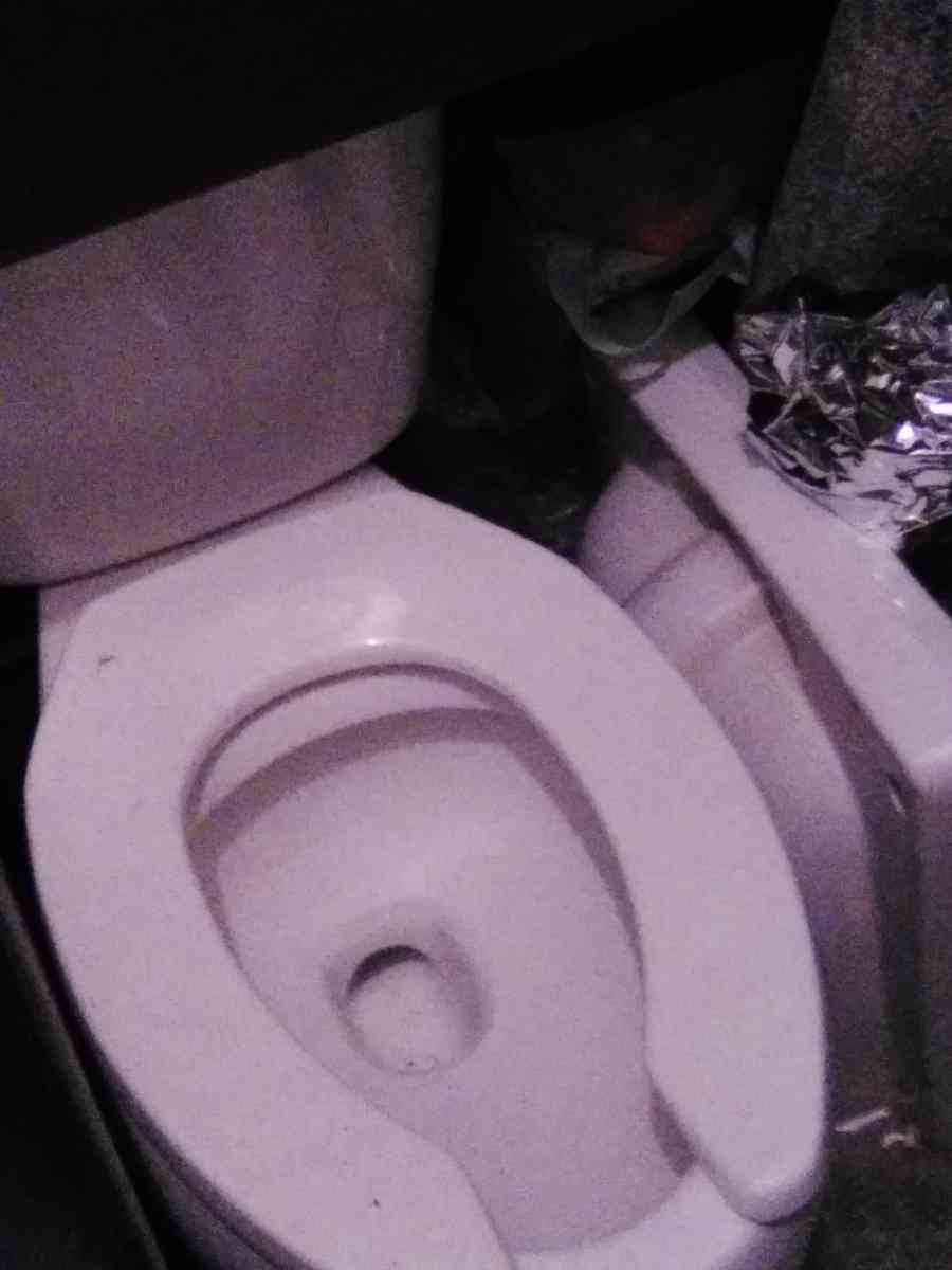 dresser and recliner 4 cherry wood dining chairs