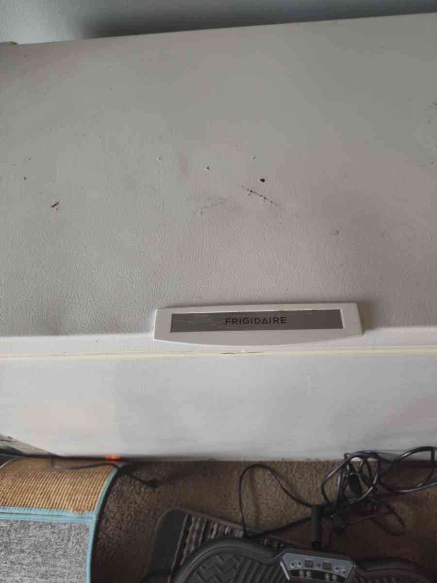 freezer for sale 35 bucks