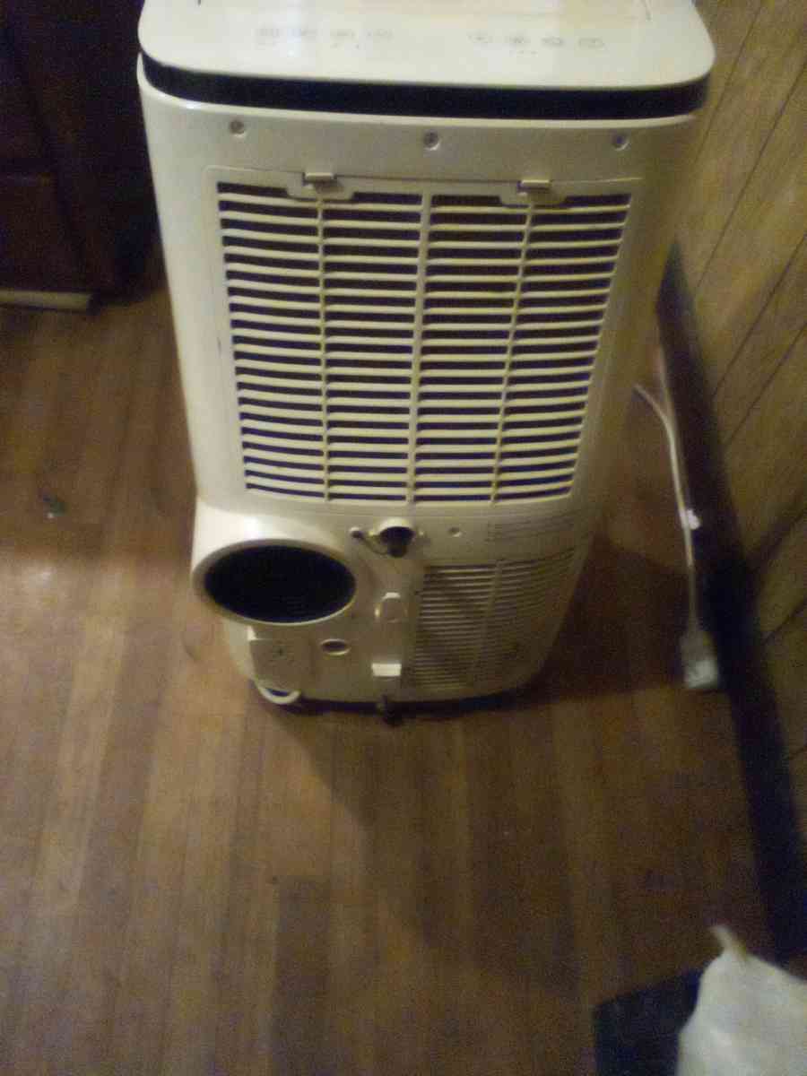 portable humidifier and AC unit works very good